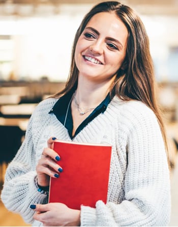 business-modern-office-smile-woman-laptop-work-notebook-entrepreneur_t20_7m0p44-1