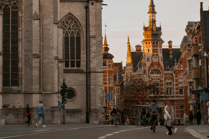Studeren-belgie-duitsland-slimme-keuze-over-de-grens-1076x715