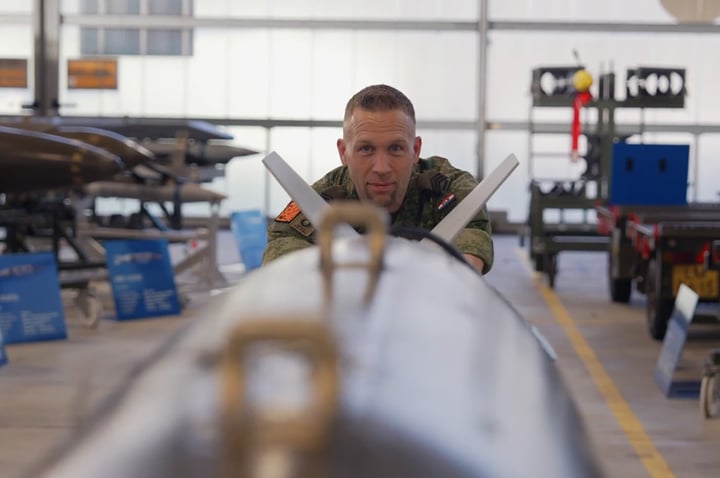 Werken-bij-defensie-munitietechnicus-1076x715