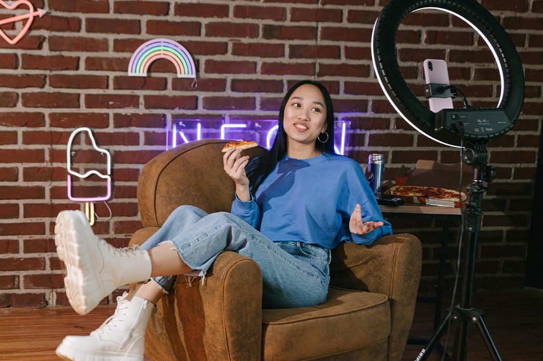 Van schoolbanken naar socials: dit studeerden jouw favoriete influencers