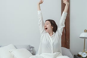 hoe-kom-je-sochtends-makkelijk-je-bed-uit-292x195