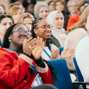 Studeren lijkt simpel, totdat het dat niet is. Stichting Anne-Bo opent deuren