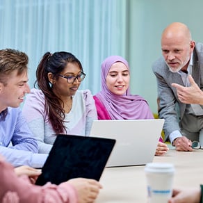 Geen standaardroute, wél een unieke mix. Ontdek Farmakunde