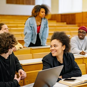 Verschil hbo rechten en rechtsgeleerdheid (wo): Welke route past bij jou?