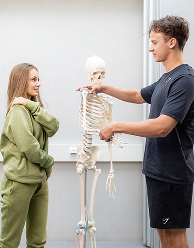 5-slimme-hacks-stressvrije-toetsen-examens-oefentherapie-Card Listing 400x510