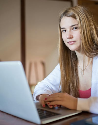 Hoe-gebruik-je-Chatgpt-of-Claude-voor-je-studiekeuze-400x510