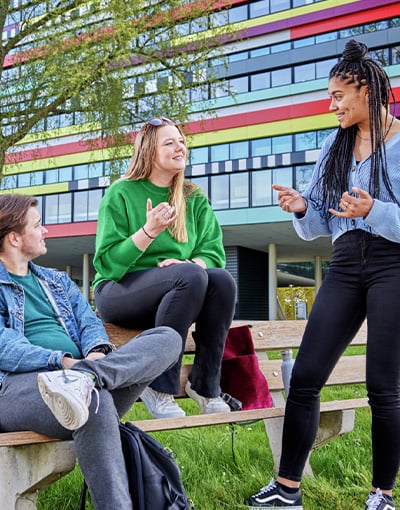 Communiceren in de Nederlandse Gebarentaal